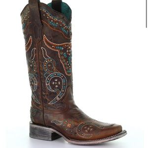 Corral Women’s longhorn embroidered cowboy boots